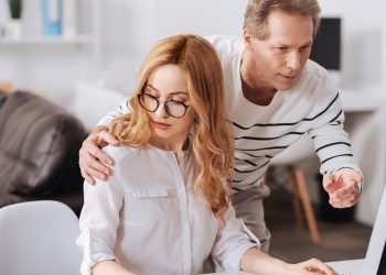 Сексуальные домогательства на рабочем месте